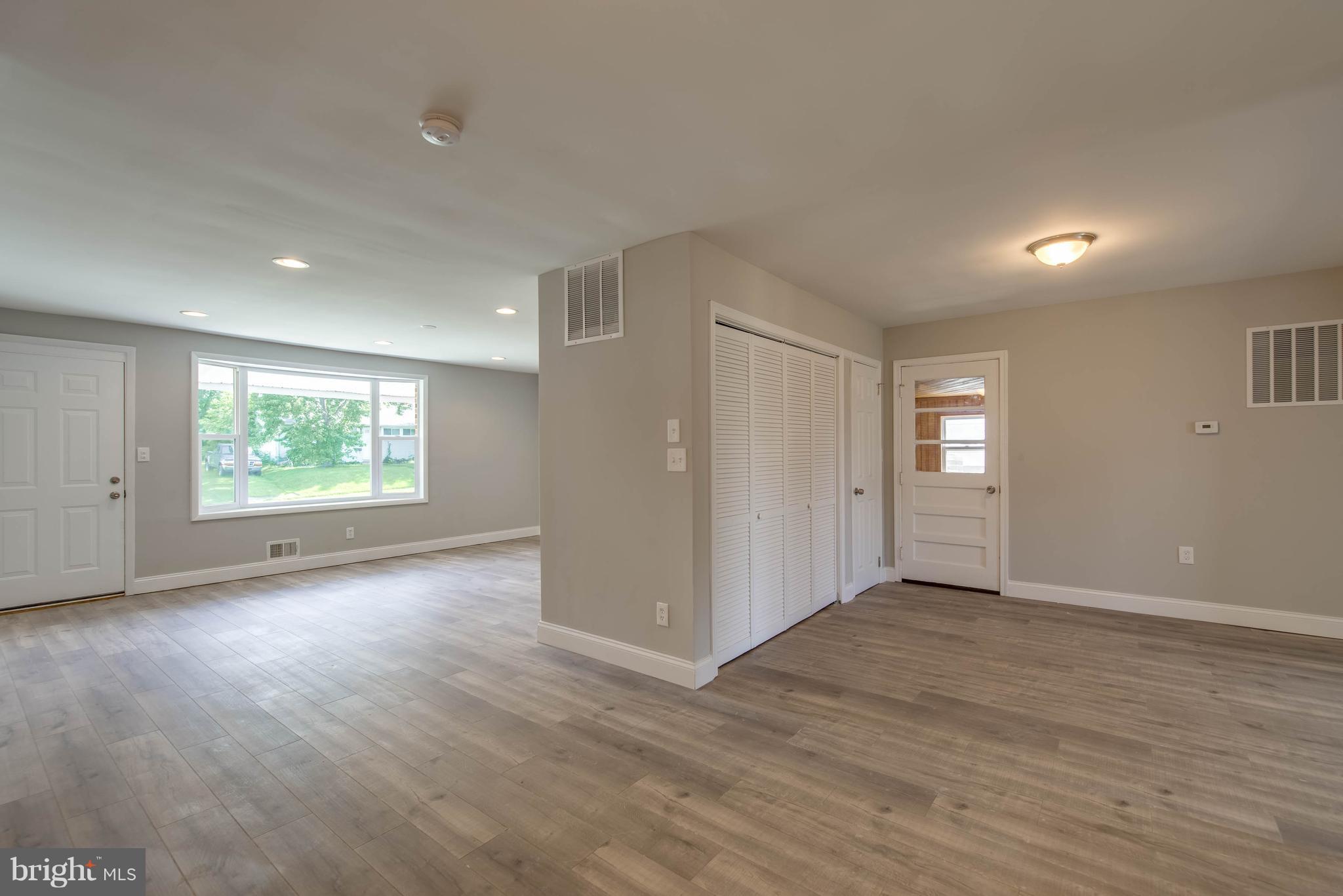 4709 Mawani Road Baltimore, MD 21206 - Photo 6 of 22 Enjoy Open Concept Living