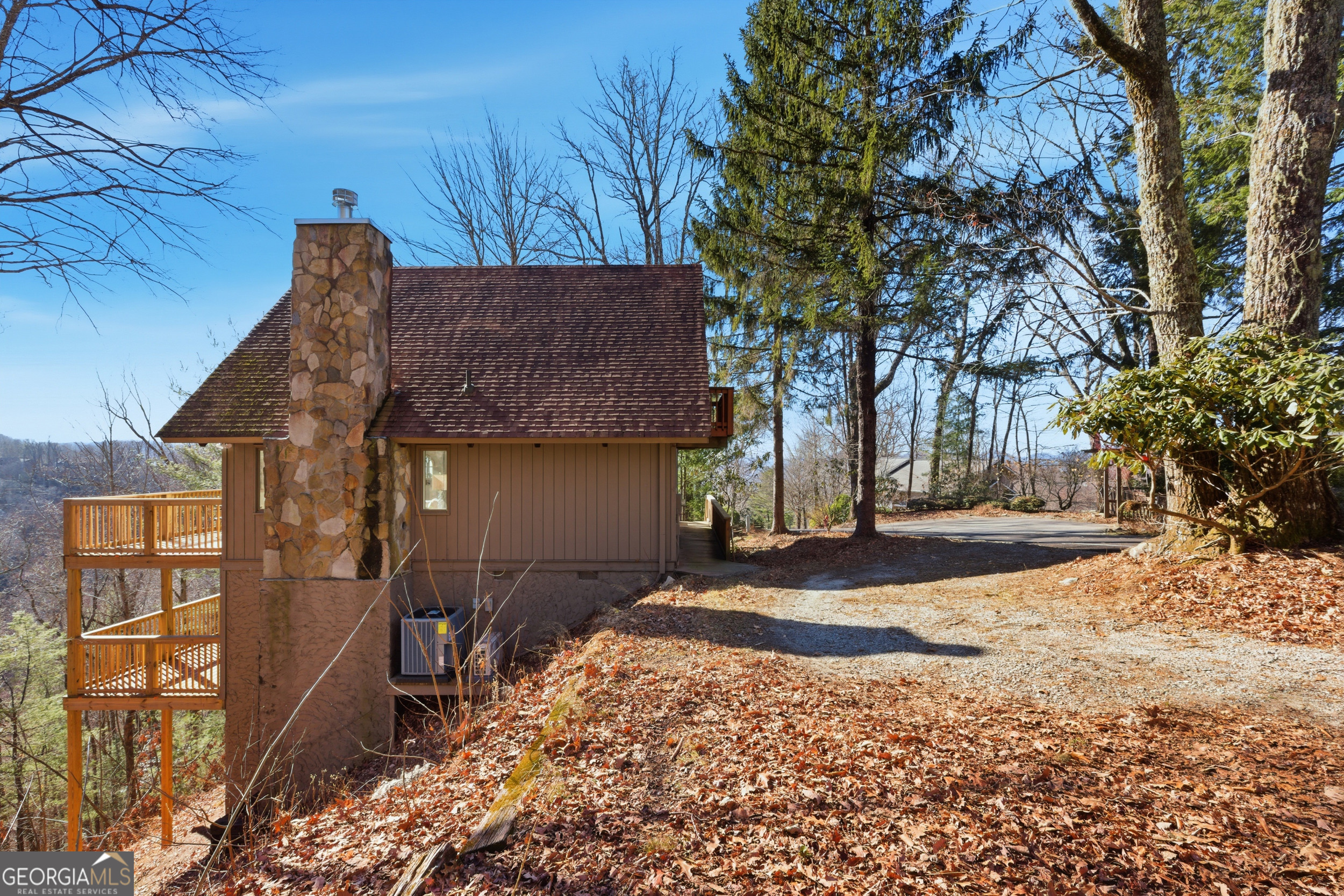 291 Saddle Back Circle Sky Valley, GA 30537 - Photo 2 of 27