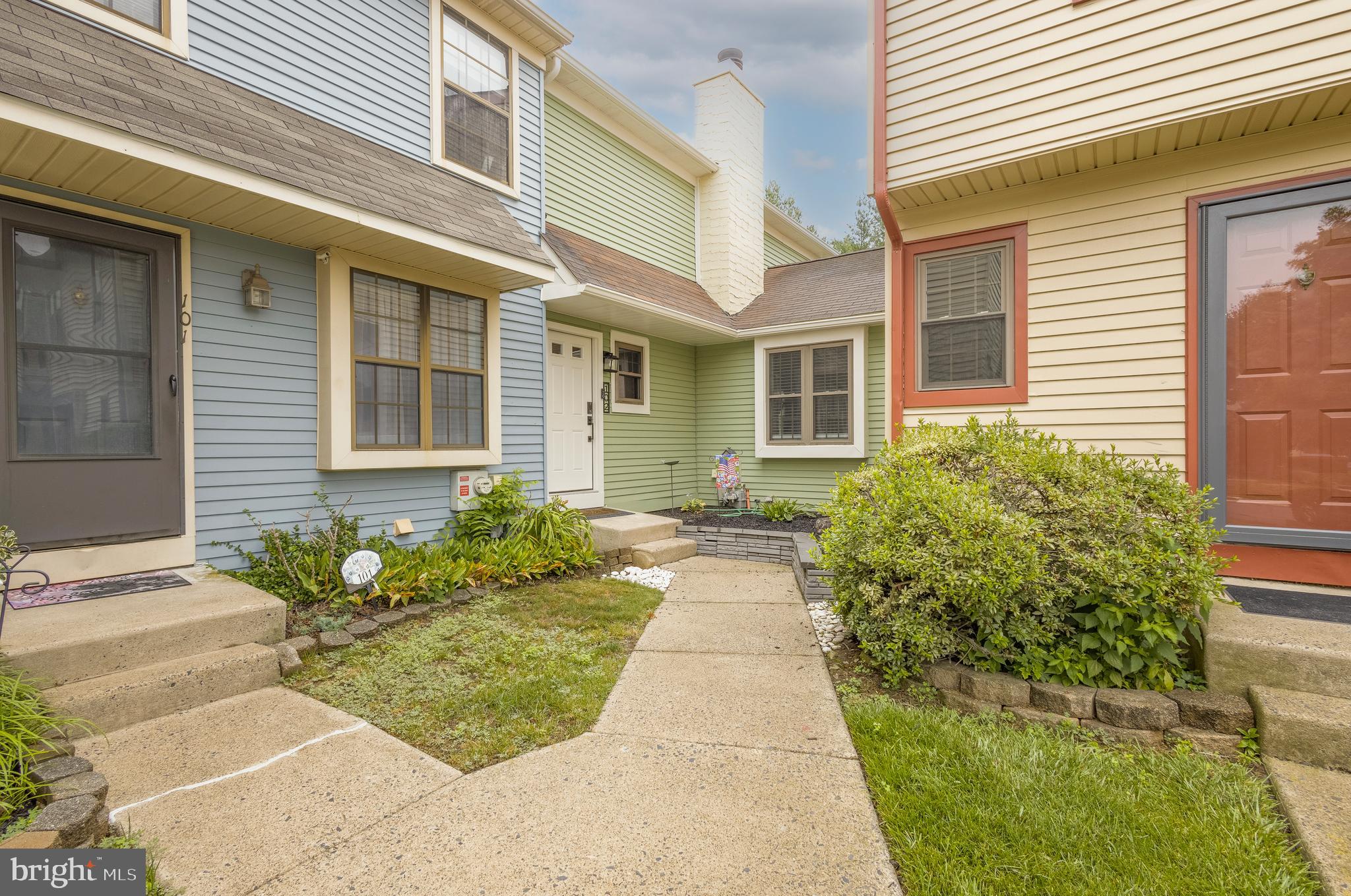 102 Rutledge Court North Wales, PA 19454 - Photo 3 of 30 Front Entrance
