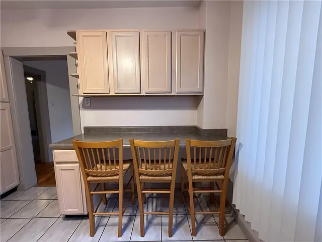 $1,250 | 414 Lenox Avenue, Unit 1, Pittsburgh, PA 15221