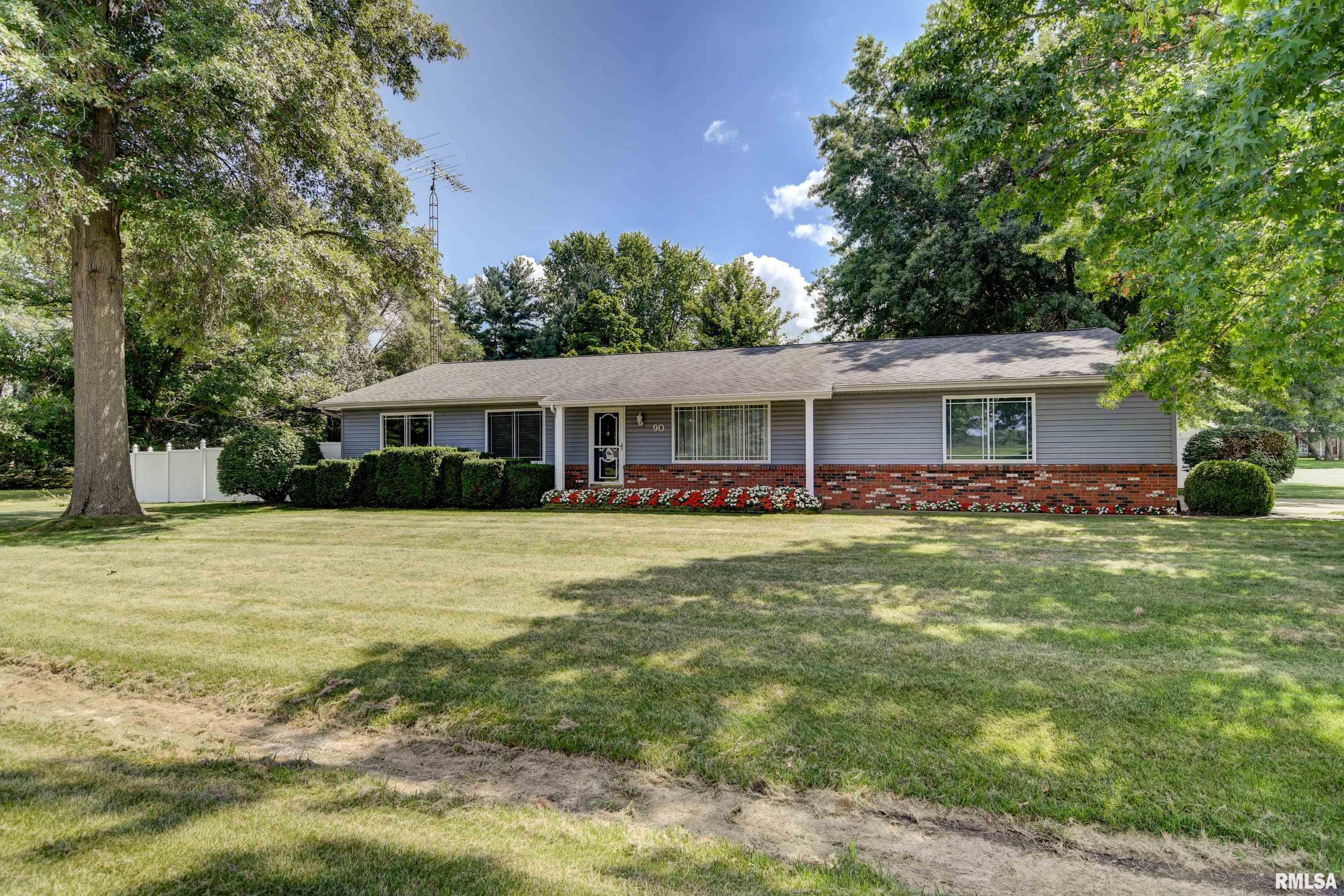 90 White Road Glenarm, IL 62536 - Photo 1 of 35 Gallery Image 1