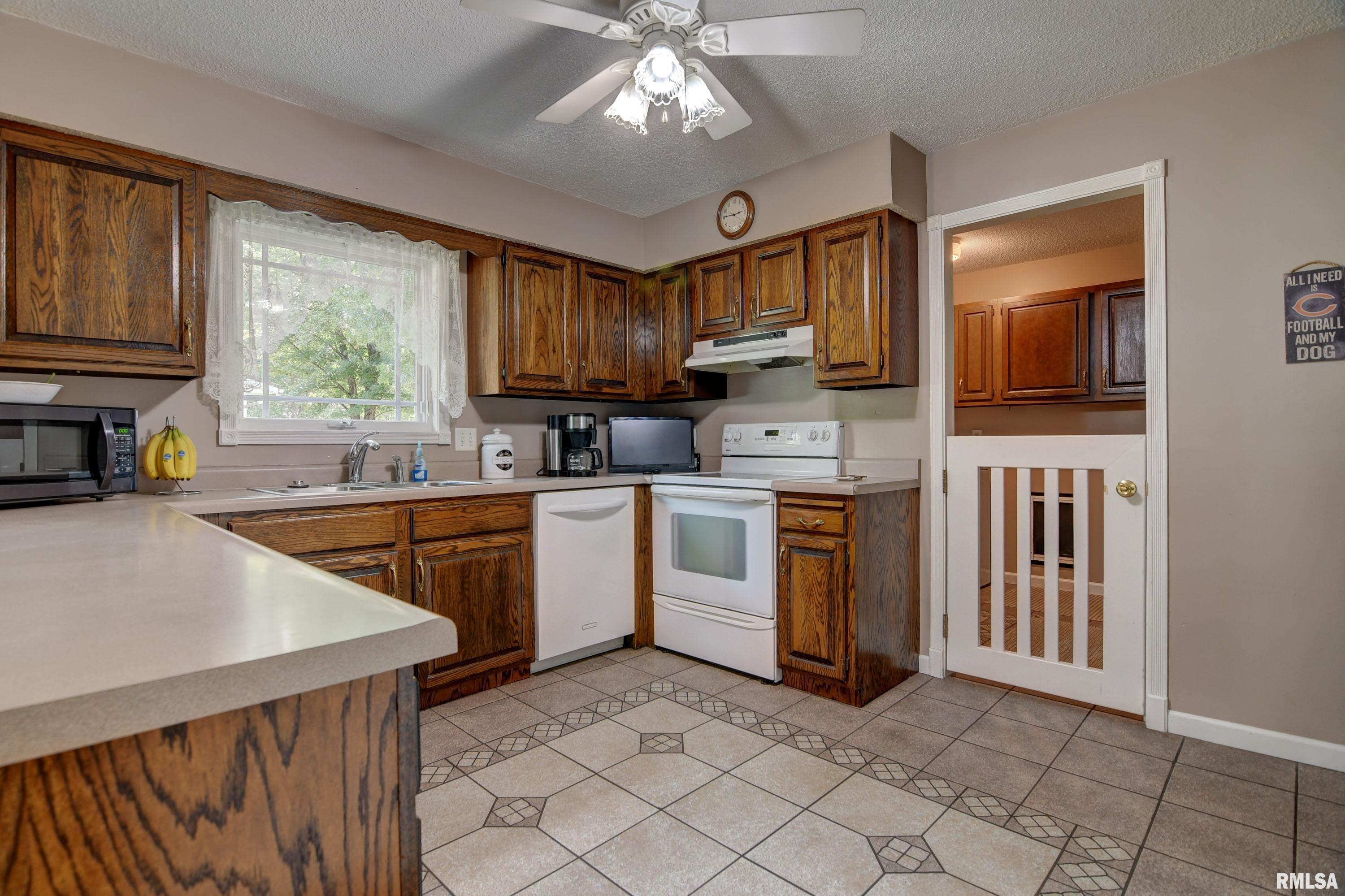 90 White Road Glenarm, IL 62536 - Photo 10 of 35 Gallery Image 10