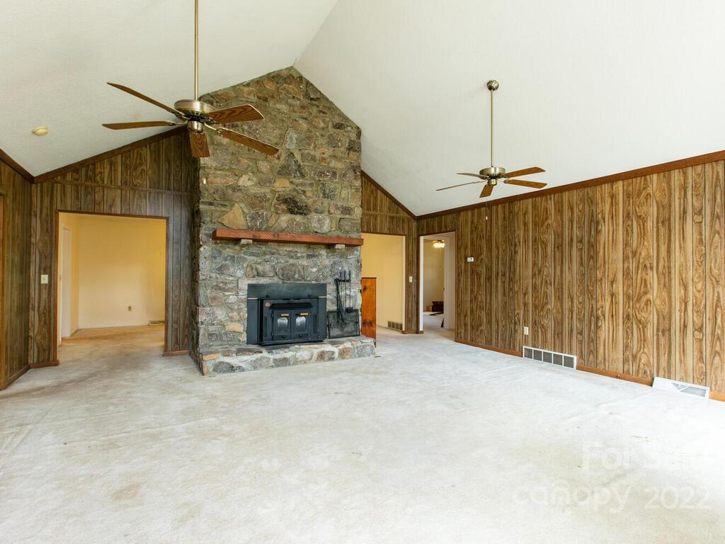 61 Ridgeline Road Clyde, NC 28721 - Photo 9 of 26