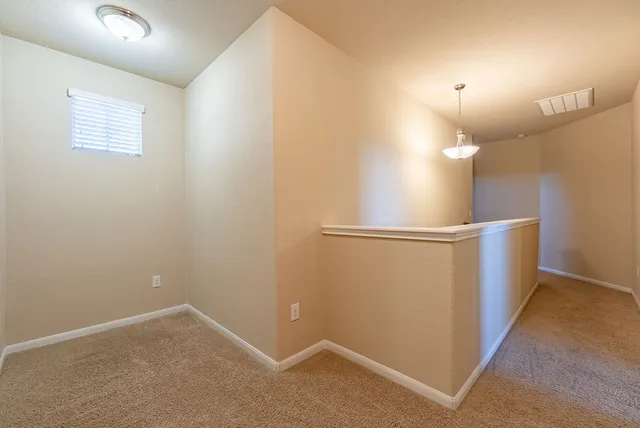 $1,900 | 2880 Donnell Drive, Unit 2702, Round Rock, TX 78664