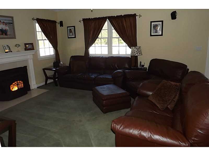 19 Angel Road Glocester, RI 02814 - Photo 6 of 23 Living Room.