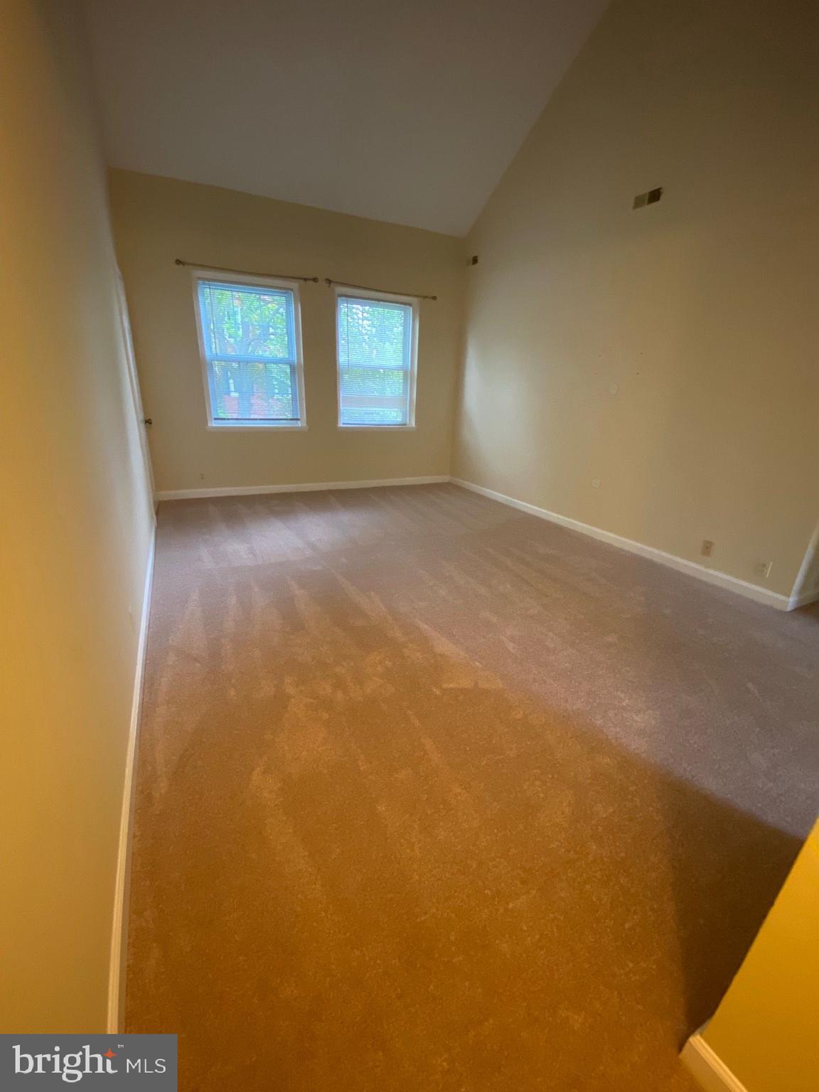 4608 31st Road South, Unit B1 Arlington, VA 22206 - Photo 2 of 14