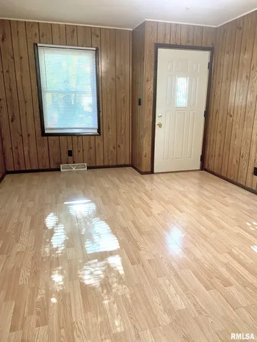 $99,900 | 502 Williamette Avenue, Lincoln, IL 62656