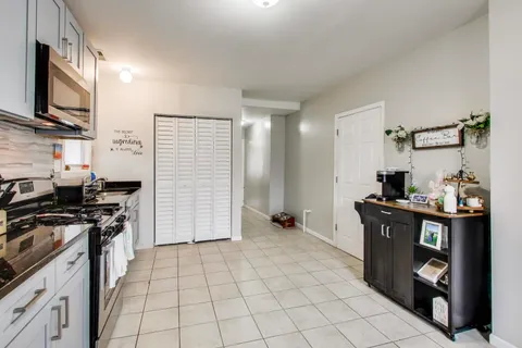 $700,000 | 2955 North Gresham Avenue, Chicago, IL 60618