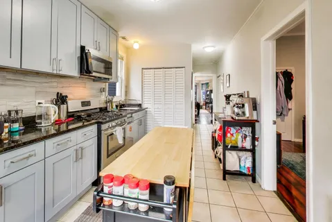 $700,000 | 2955 North Gresham Avenue, Chicago, IL 60618
