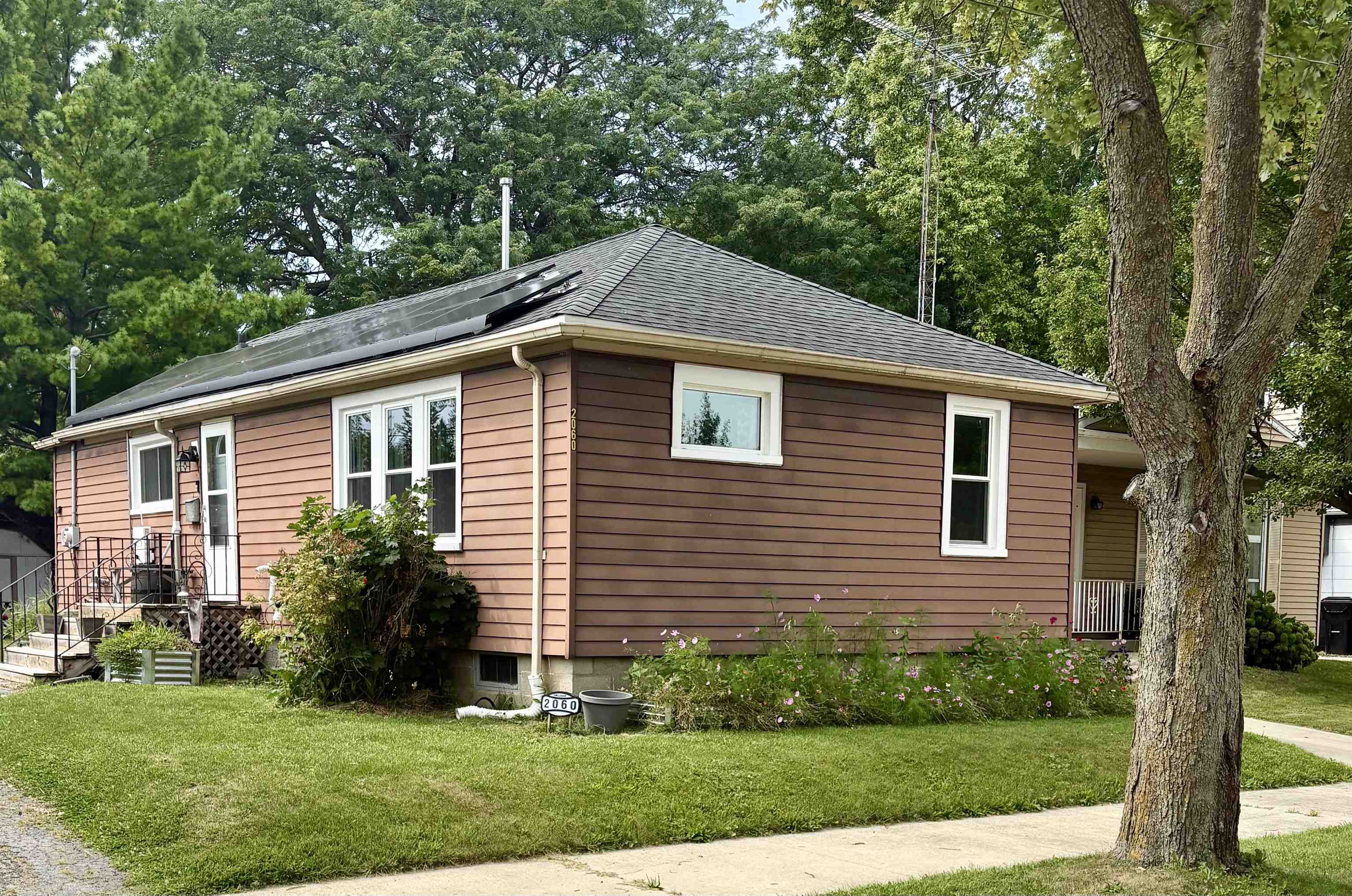 2060 Arthur Avenue Racine, WI 53405 - Photo 1 of 1 Gallery Image 1