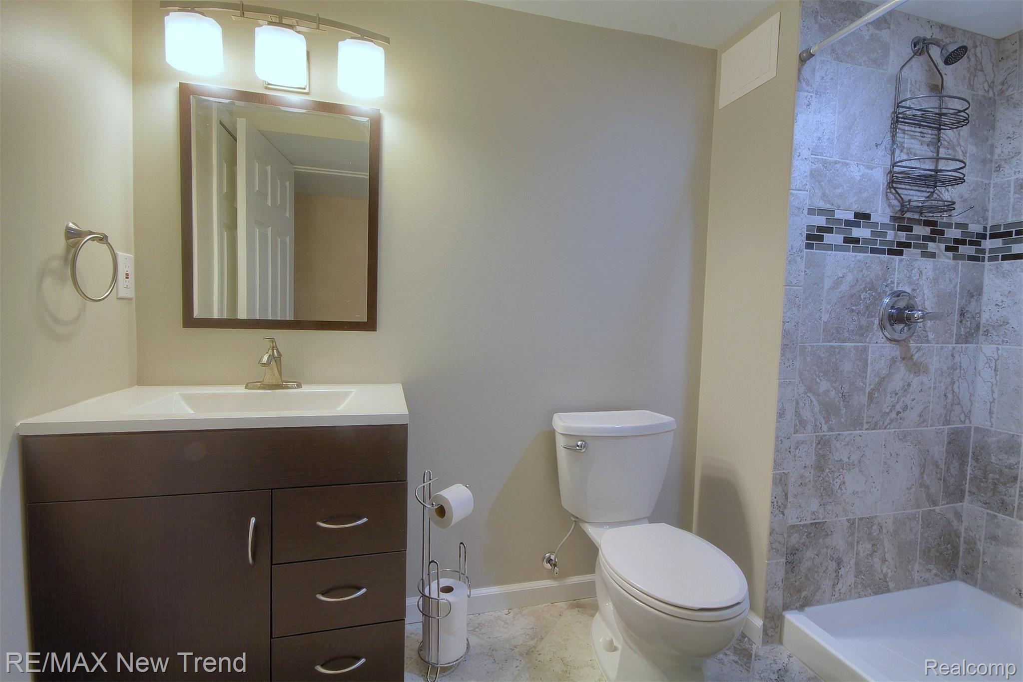 48580 Rockefeller Drive Canton, MI 48188 - Photo 27 of 30 27-Lower Level Bathroom.jpg