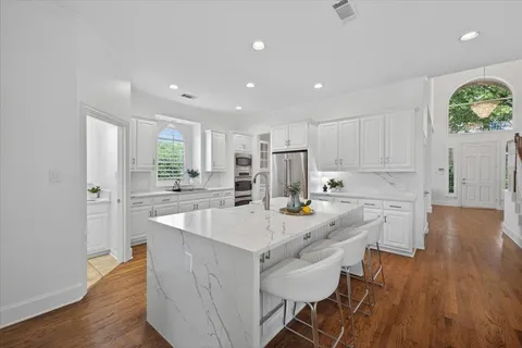 $815,000 | 18719 Thorntree Lane, Dallas, TX 75252