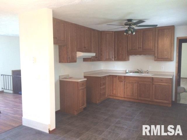 13820 140th Street West Taylor Ridge, IL 61284 - Photo 2 of 9