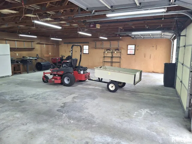 $179,900 | 757 West Locust Street, Canton, IL 61520