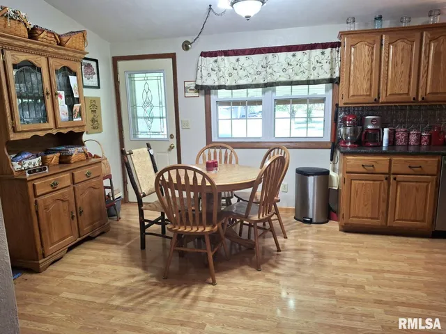 $179,900 | 757 West Locust Street, Canton, IL 61520