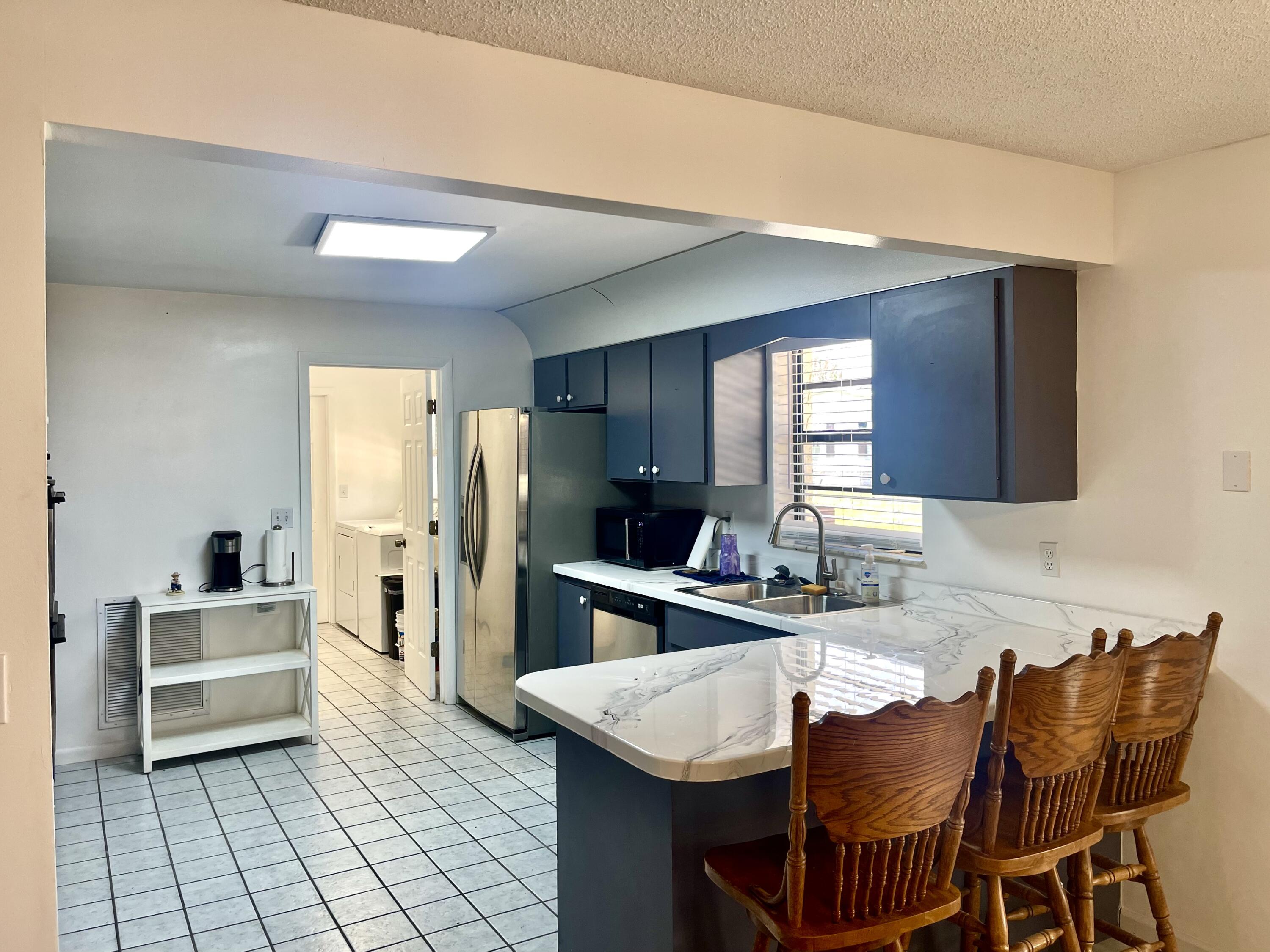 3856 Southwest 11th Avenue Okeechobee, FL 34974 - Photo 12 of 42 Kitchen