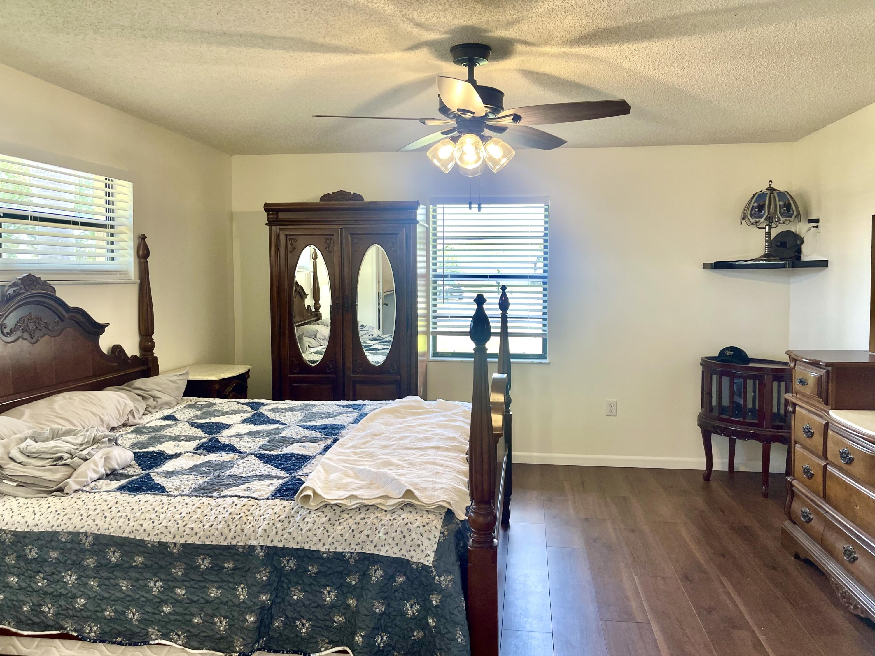 3856 Southwest 11th Avenue Okeechobee, FL 34974 - Photo 19 of 42 Master Bedroom