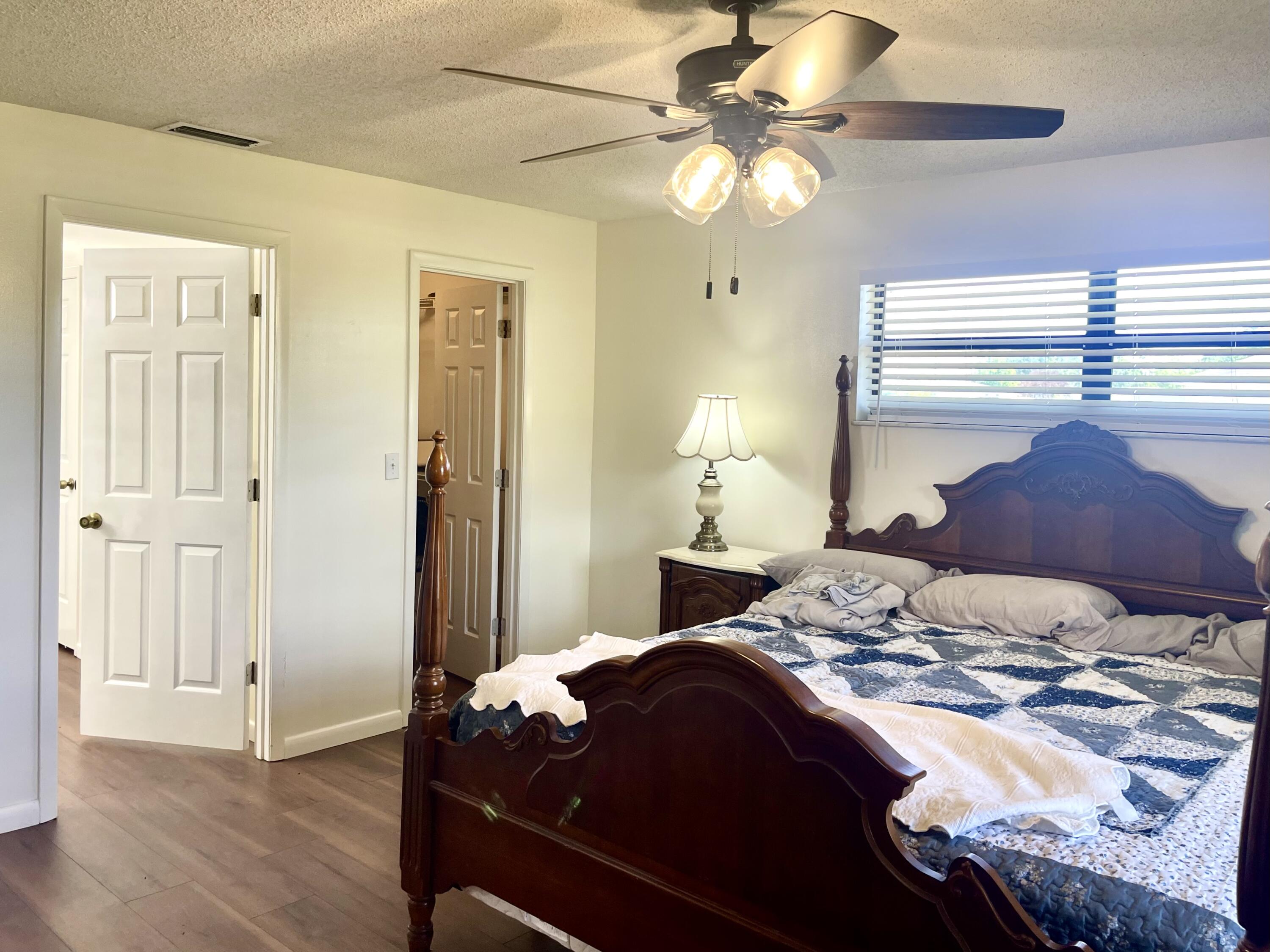 3856 Southwest 11th Avenue Okeechobee, FL 34974 - Photo 20 of 42 Master Bedroom