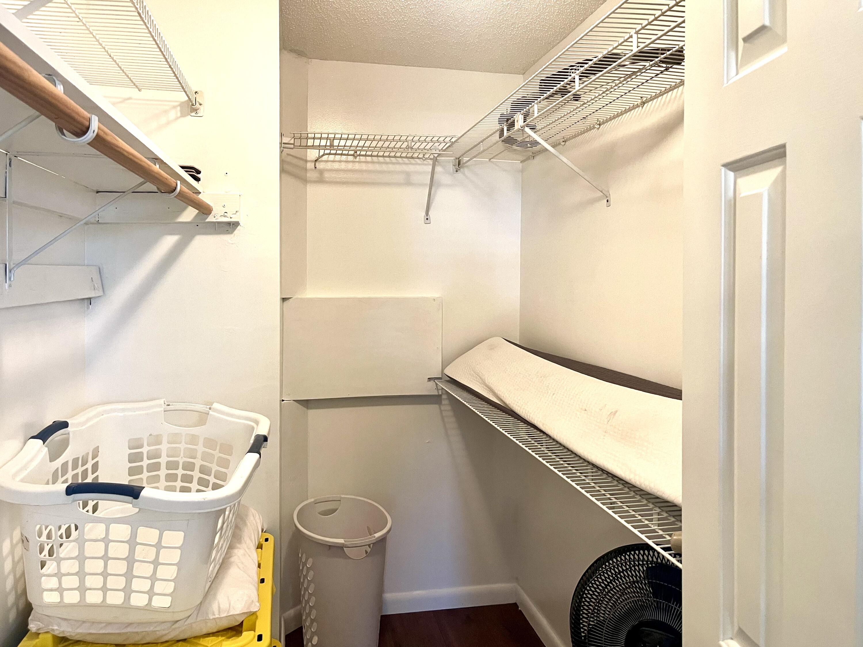3856 Southwest 11th Avenue Okeechobee, FL 34974 - Photo 21 of 42 Walk-in Closet