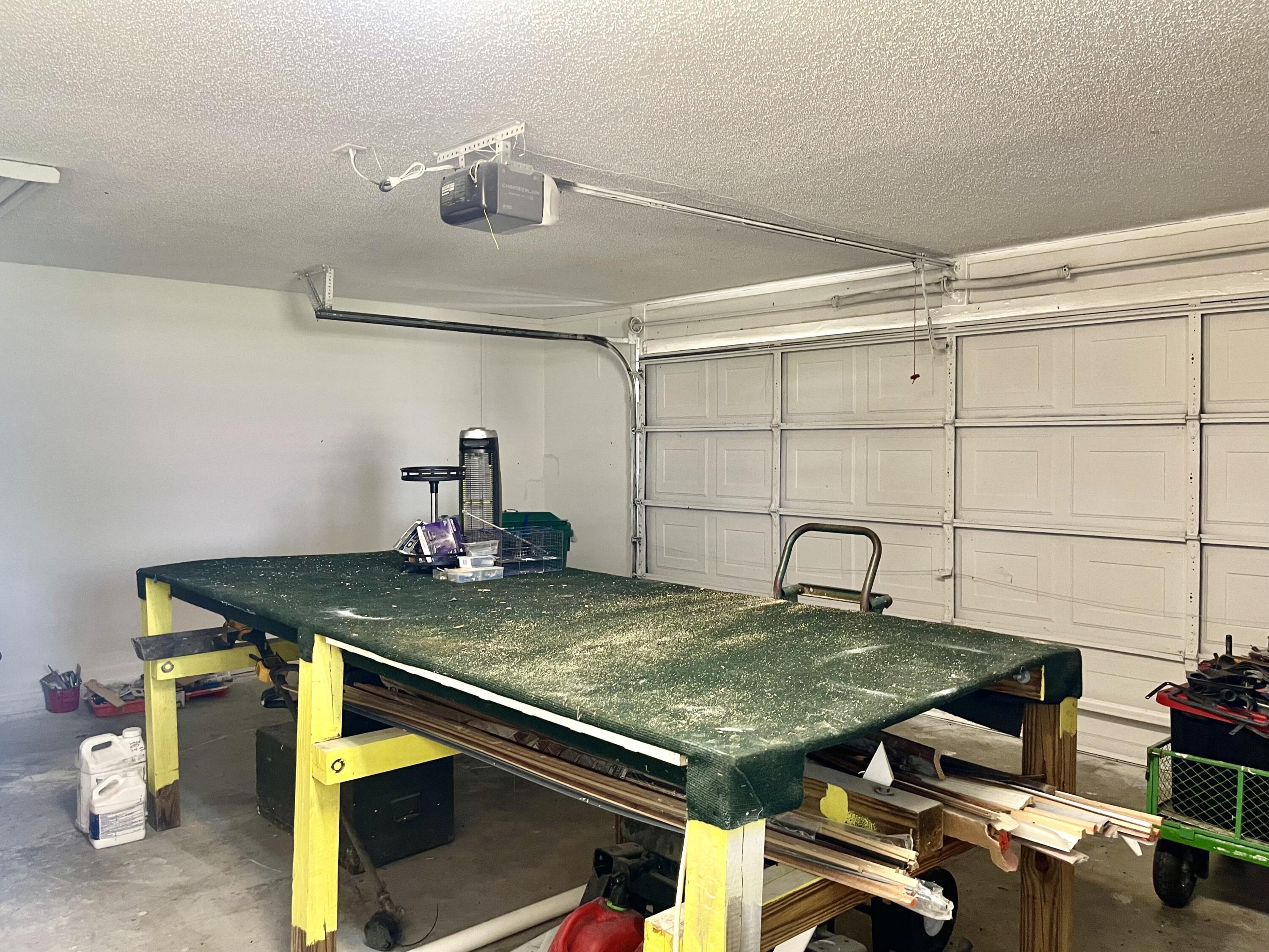 3856 Southwest 11th Avenue Okeechobee, FL 34974 - Photo 33 of 42 Garage