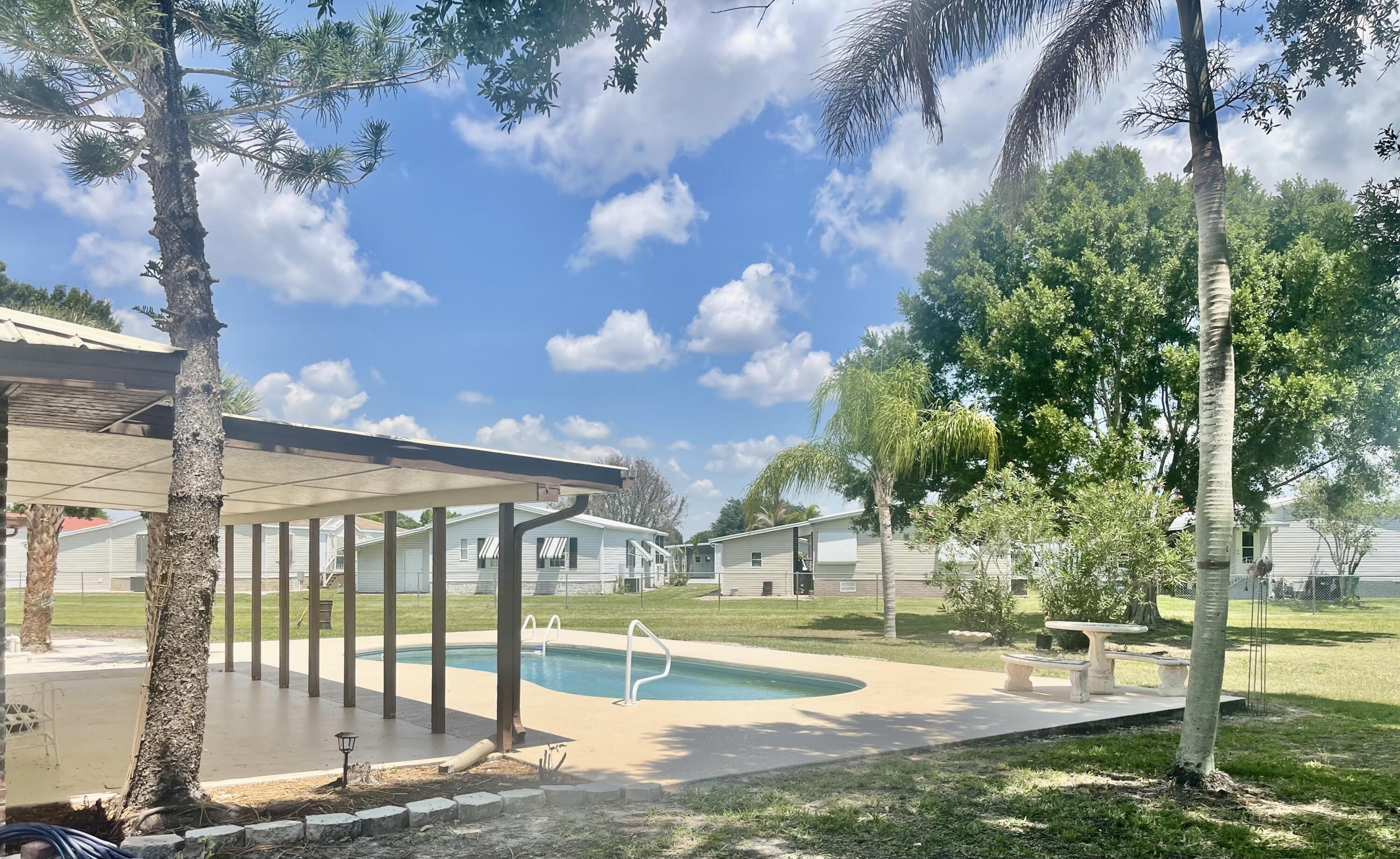3856 Southwest 11th Avenue Okeechobee, FL 34974 - Photo 34 of 42 Pool