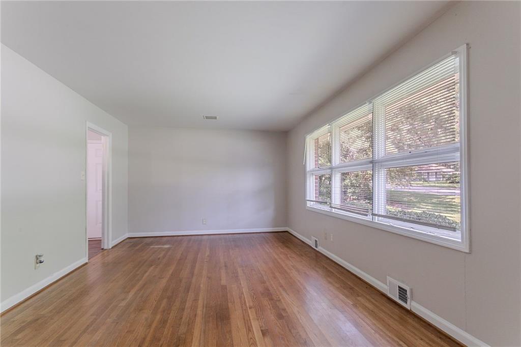 573 Allgood Road Stone Mountain, GA 30083 - Photo 15 of 31