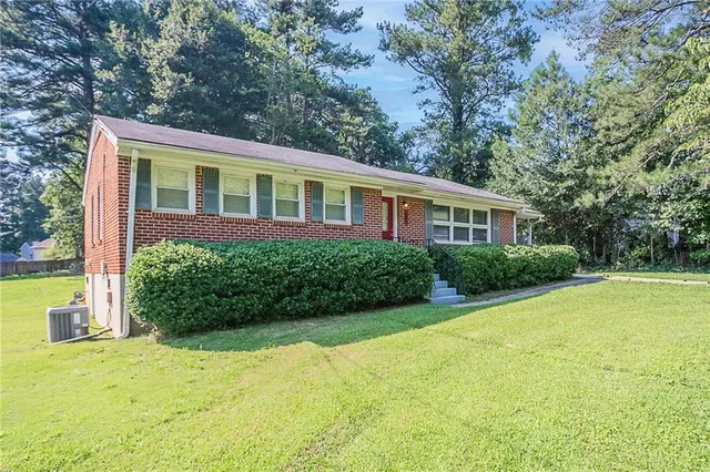 $202,000 | 573 Allgood Road, Stone Mountain, GA 30083