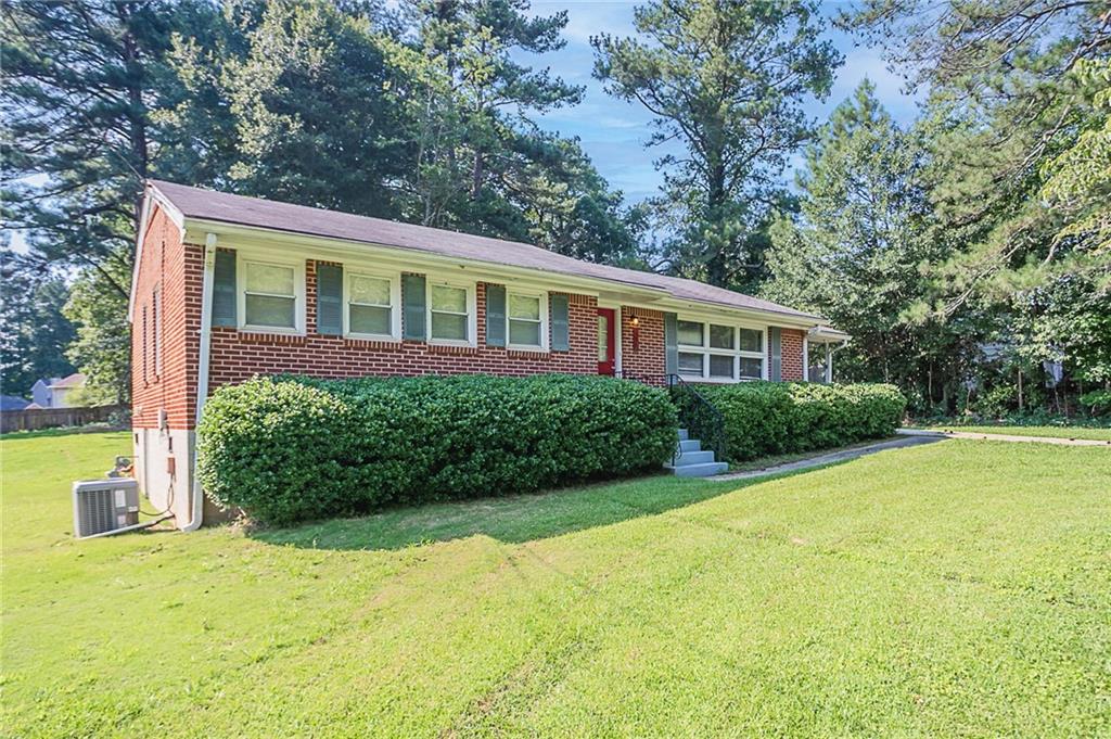 573 Allgood Road Stone Mountain, GA 30083 - Photo 2 of 31