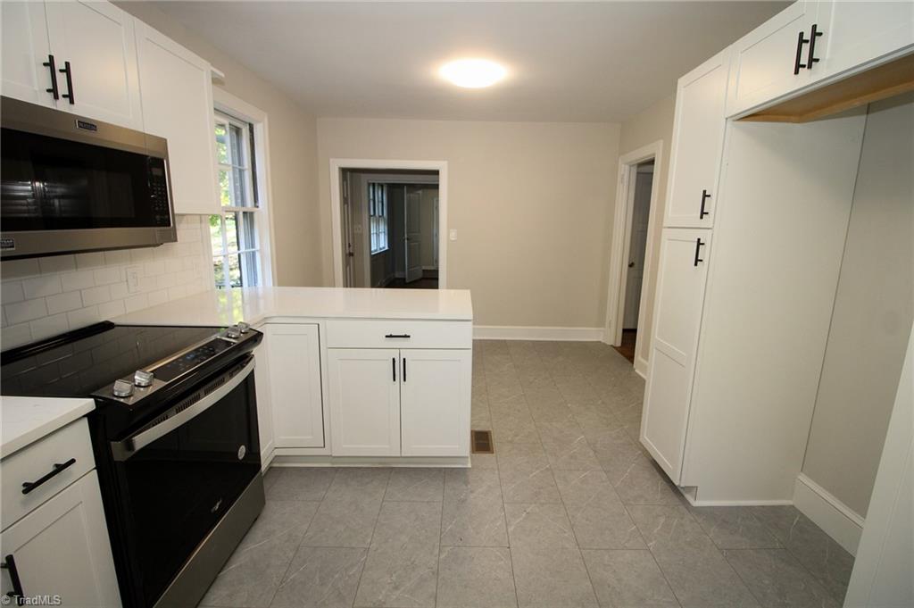 101 Mendenhall Road, Unit A Jamestown, NC 27282 - Photo 18 of 45 Gallery Image 18
