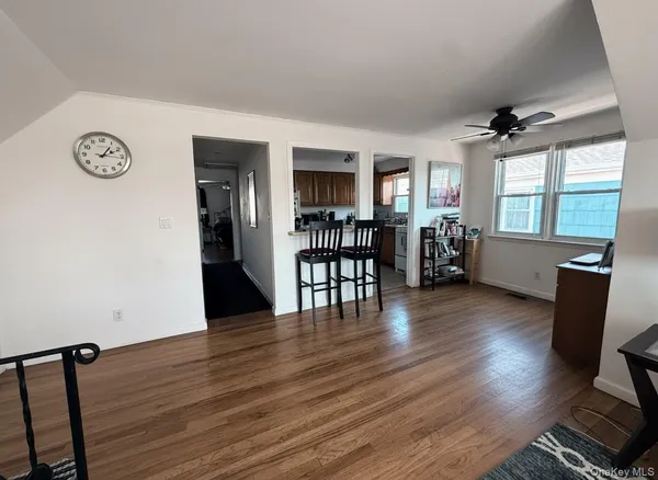 $2,900 | 525 East Olive Street, Unit UPPR, Long Beach, NY 11561