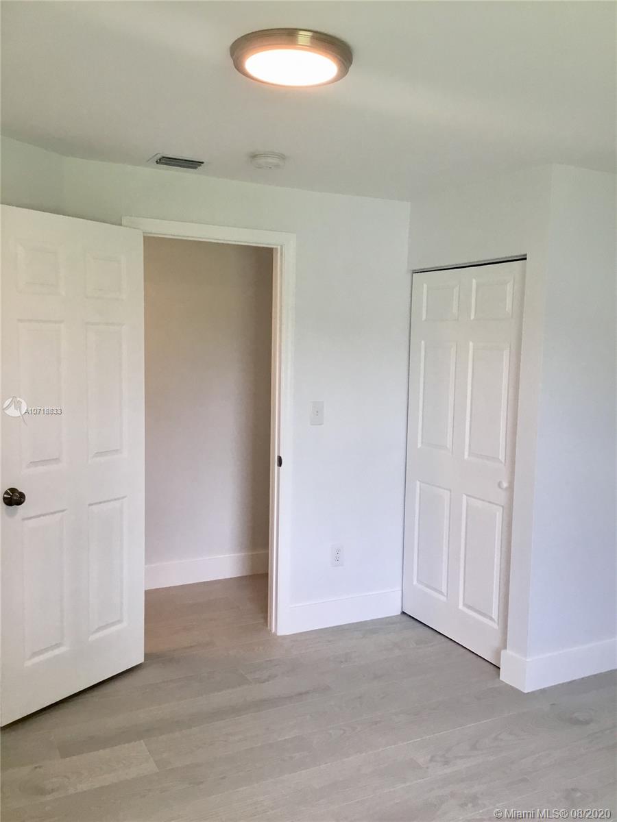 17821 Southwest 103rd Avenue Miami, FL 33157 - Photo 13 of 32