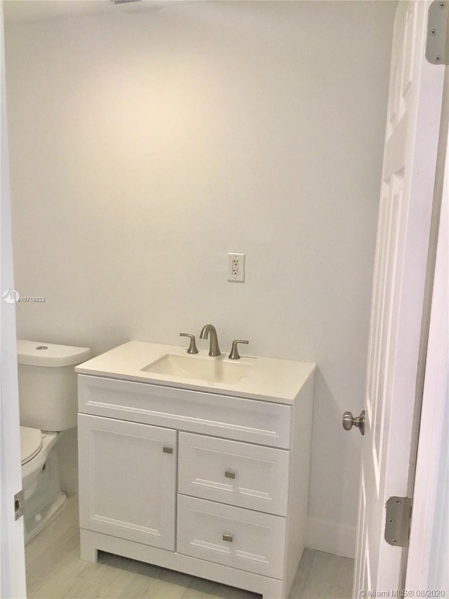 17821 Southwest 103rd Avenue Miami, FL 33157 - Photo 22 of 32