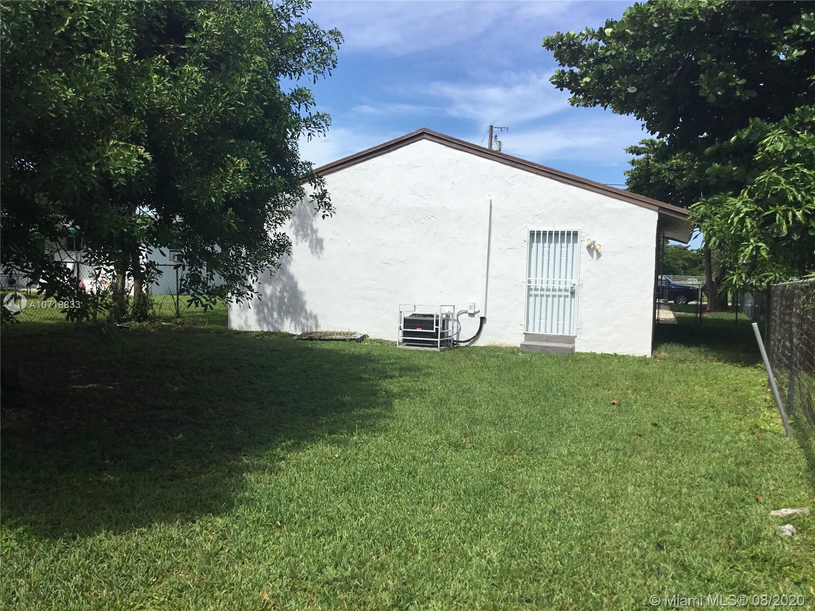 17821 Southwest 103rd Avenue Miami, FL 33157 - Photo 29 of 32
