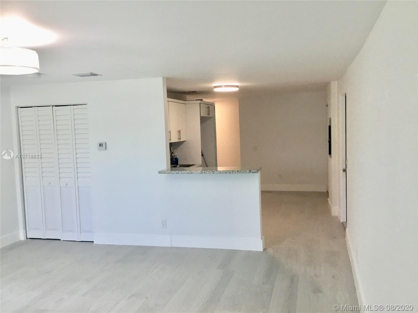 17821 Southwest 103rd Avenue Miami, FL 33157 - Photo 4 of 32