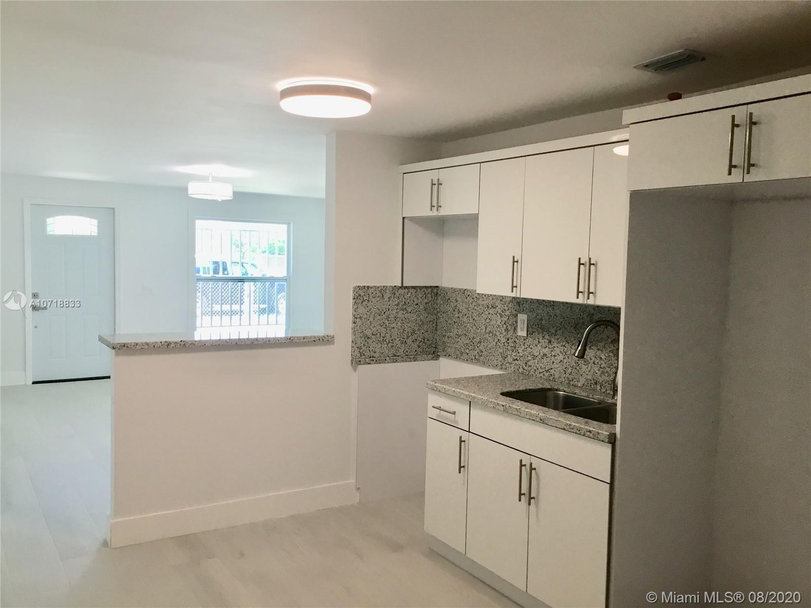 17821 Southwest 103rd Avenue Miami, FL 33157 - Photo 8 of 32