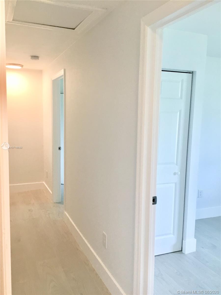 17821 Southwest 103rd Avenue Miami, FL 33157 - Photo 10 of 32