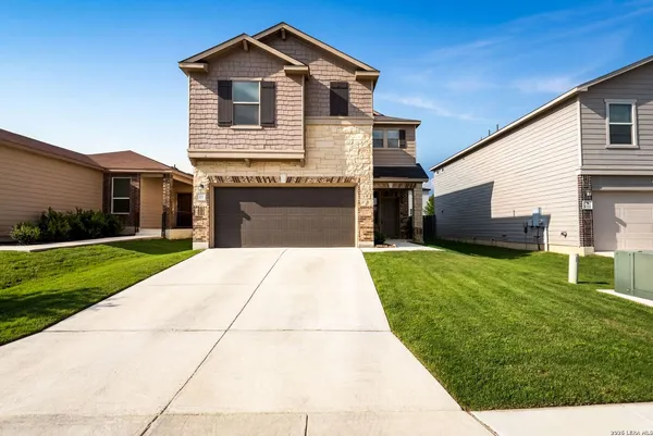 $1,995 | 10115 Pearl Creek, San Antonio, TX 78245