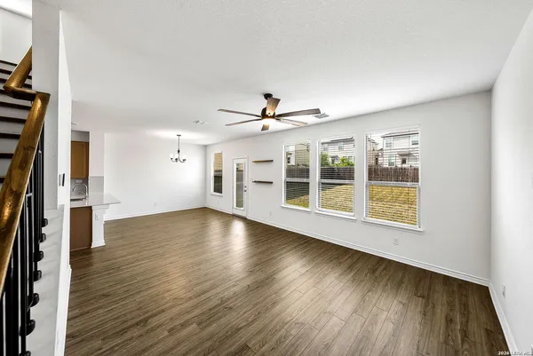 $1,995 | 10115 Pearl Creek, San Antonio, TX 78245