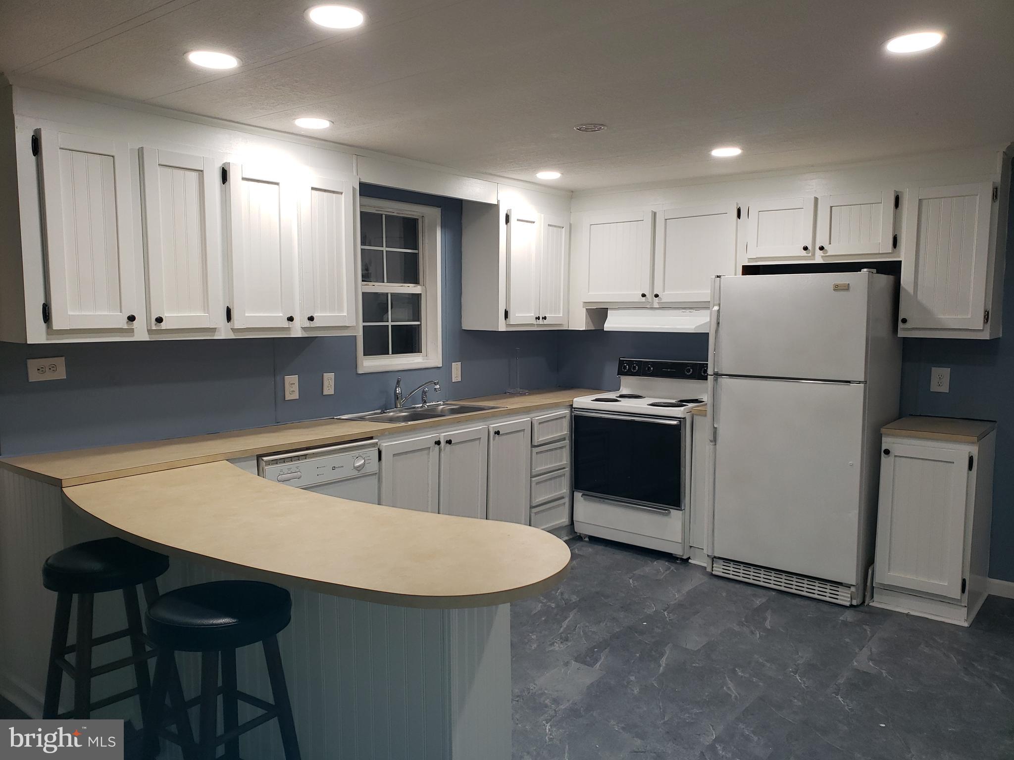203 Rife Road, Unit 10 East Berlin, PA 17316 - Photo 8 of 24 Kitchen