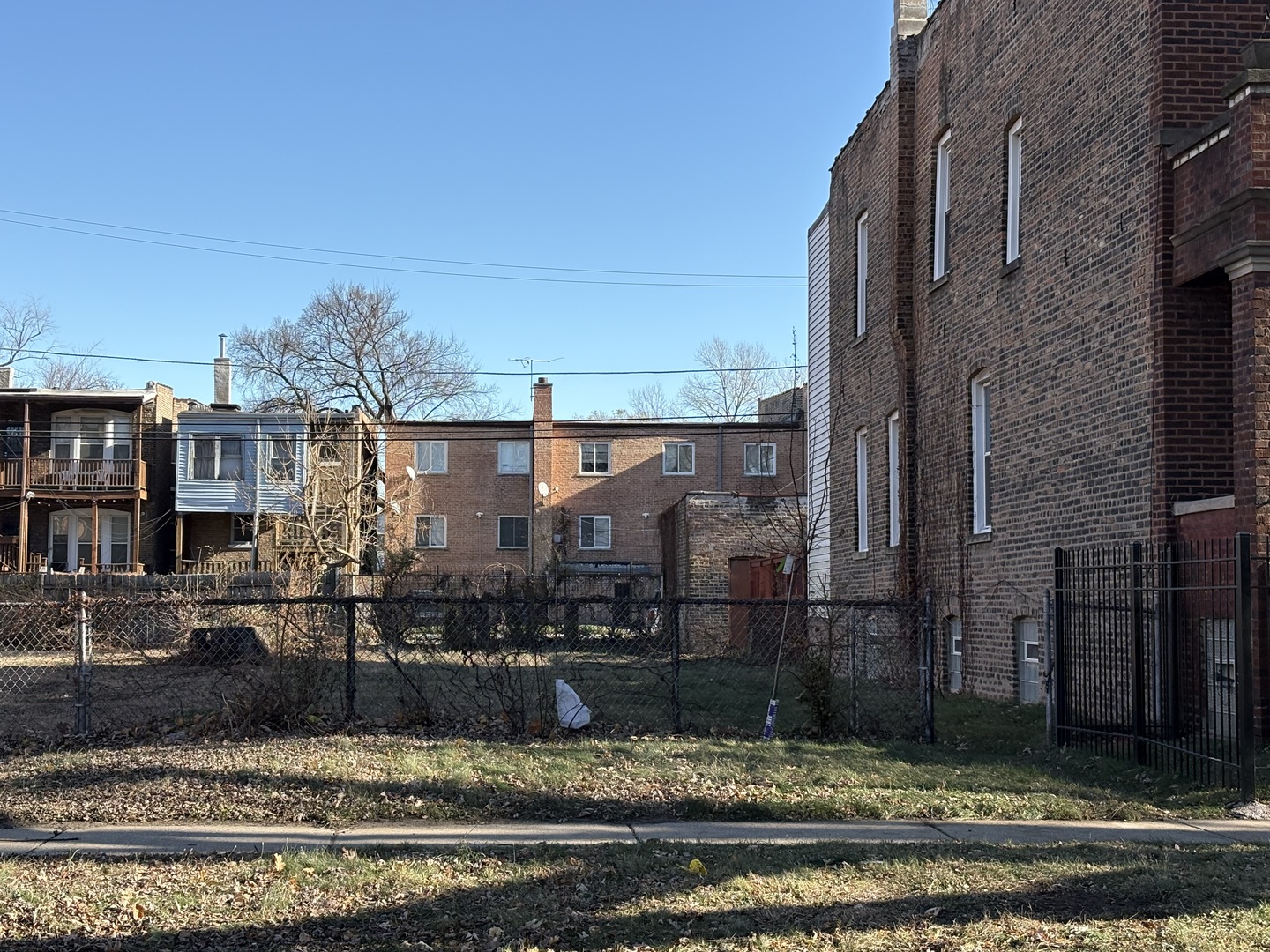 6417 South Rhodes Avenue Chicago, IL 60637 - Photo 3 of 4