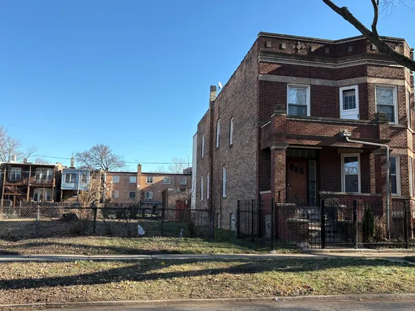 $52,500 | 6417 South Rhodes Avenue, Chicago, IL 60637