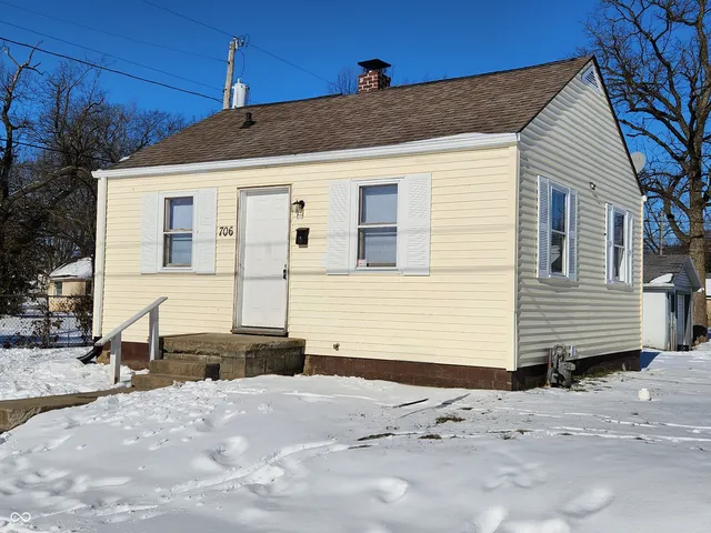 $695 | 706 West 23rd Street, Anderson, IN 46016