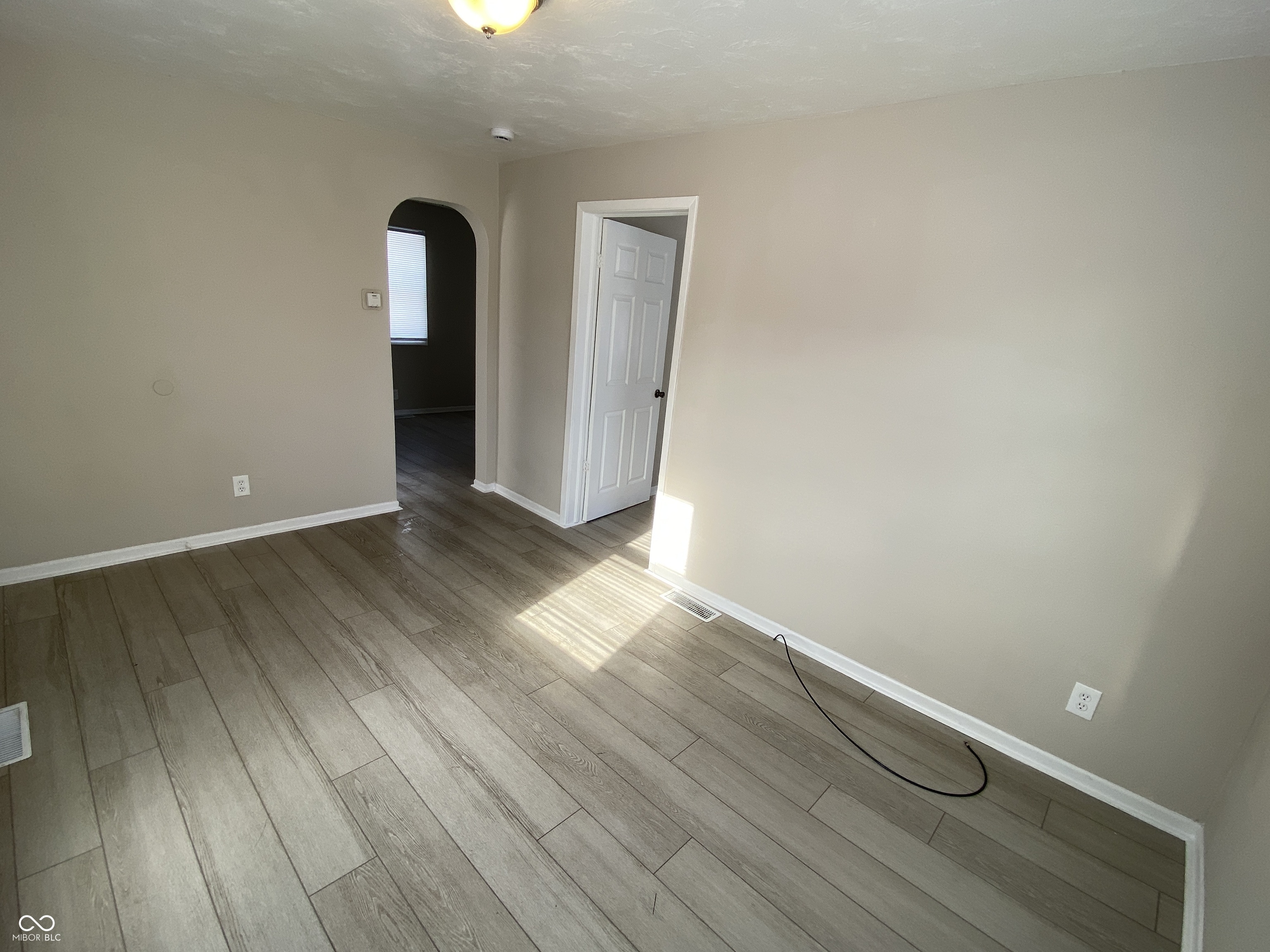 706 West 23rd Street Anderson, IN 46016 - Photo 4 of 12