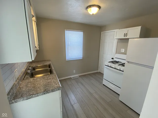 $695 | 706 West 23rd Street, Anderson, IN 46016