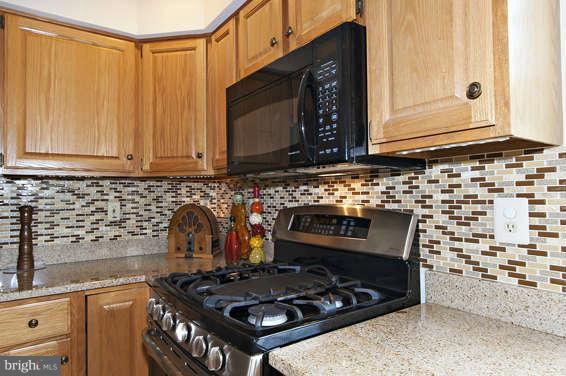 16915 Hoskinson Road Poolesville, MD 20837 - Photo 12 of 30 Kitchen