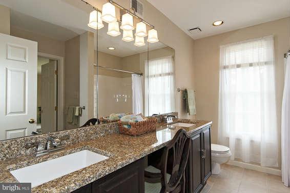 16915 Hoskinson Road Poolesville, MD 20837 - Photo 21 of 30 Bath