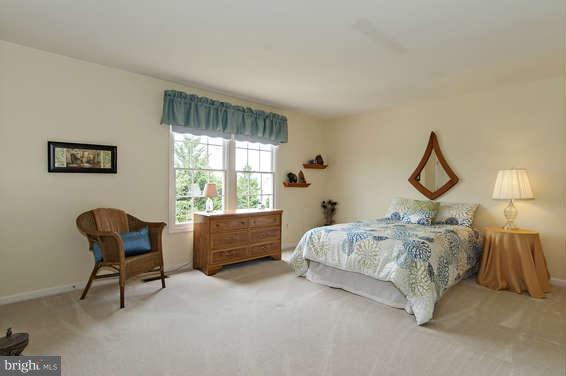 16915 Hoskinson Road Poolesville, MD 20837 - Photo 24 of 30 Bedroom