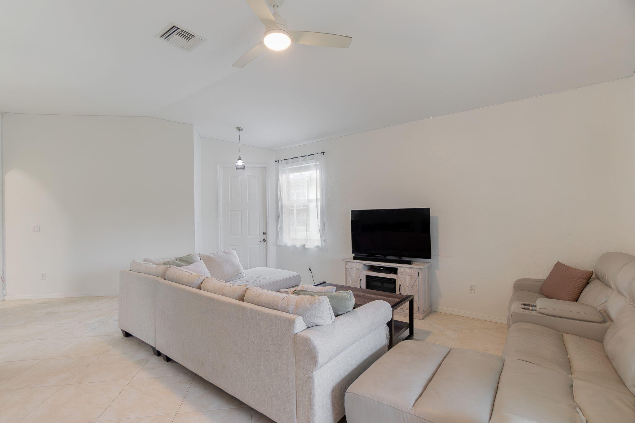 115 Coconut Key Lane Delray Beach, FL 33484 - Photo 5 of 23 33-web-or-mls-DSC08815