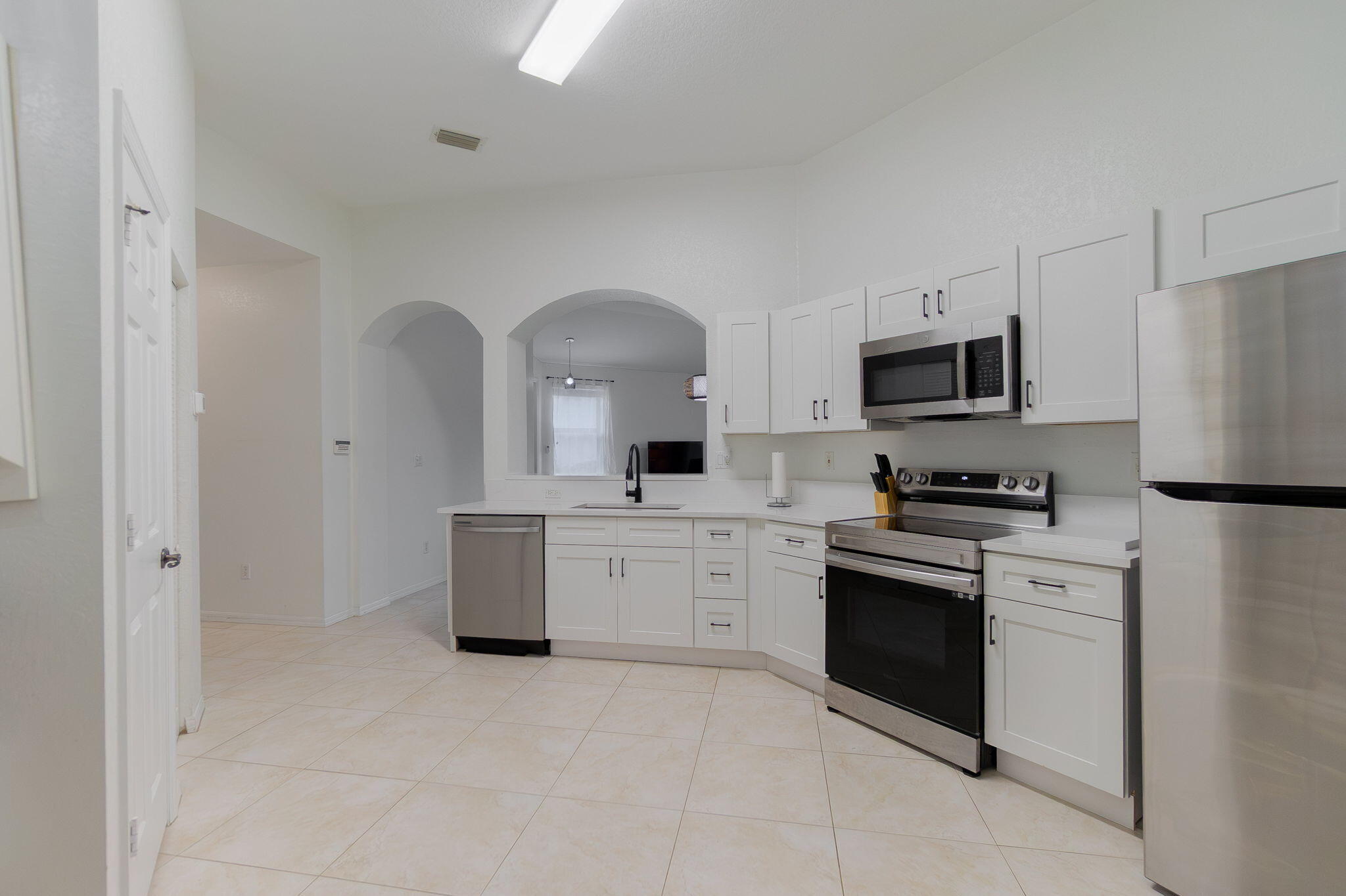 115 Coconut Key Lane Delray Beach, FL 33484 - Photo 8 of 23 39-web-or-mls-DSC08797