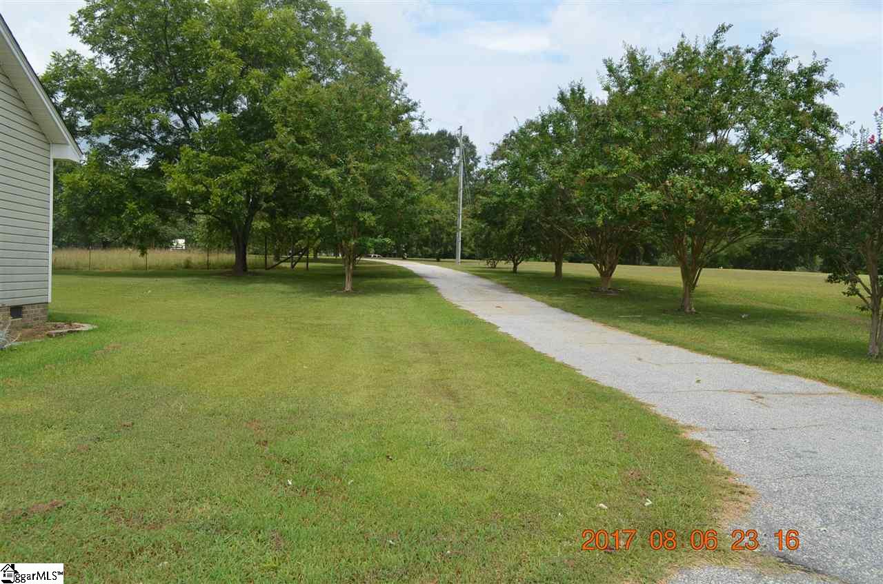 1025 Old Shoals Junction Road Donalds, SC 29638 - Photo 2 of 26